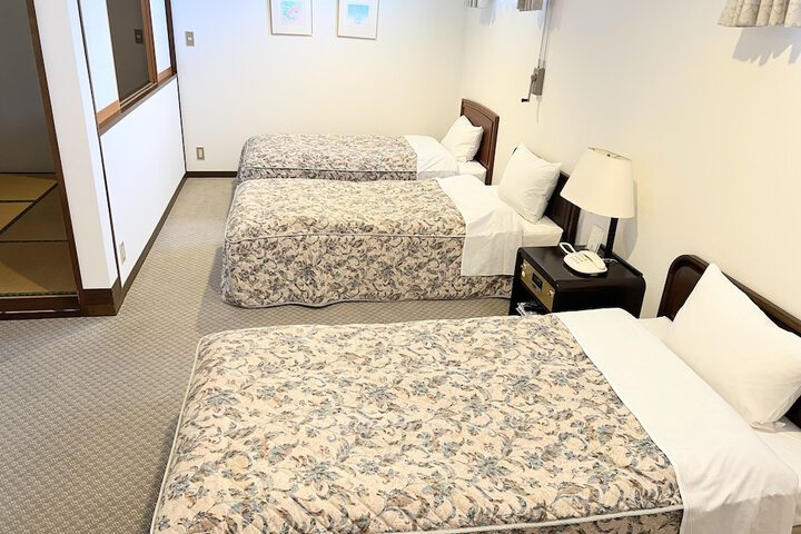 Room 10 of 178