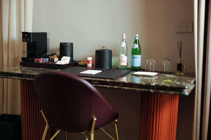 Room 7 of 72