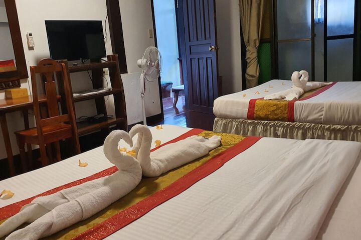 Room 32 of 141