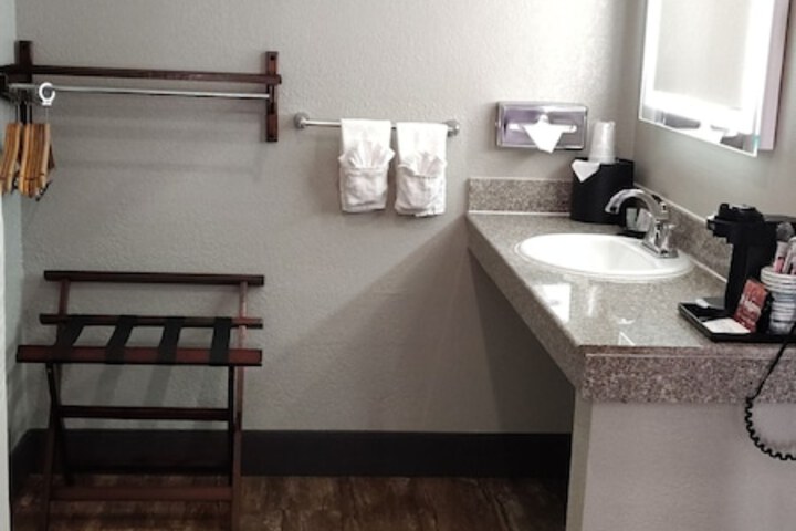 Standard King Bed Accessible (5 of 7)