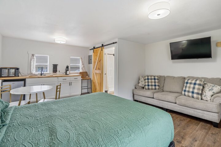 Room 16 of 61