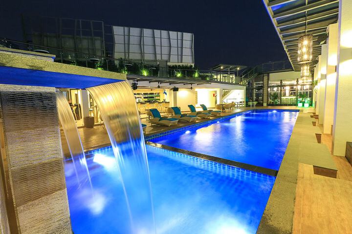 Pool 38 of 70