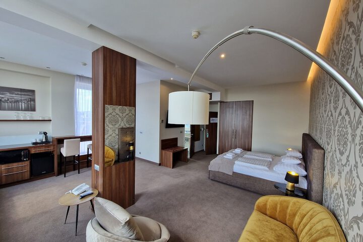 Room 32 of 139