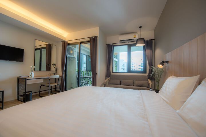 Room 35 of 157