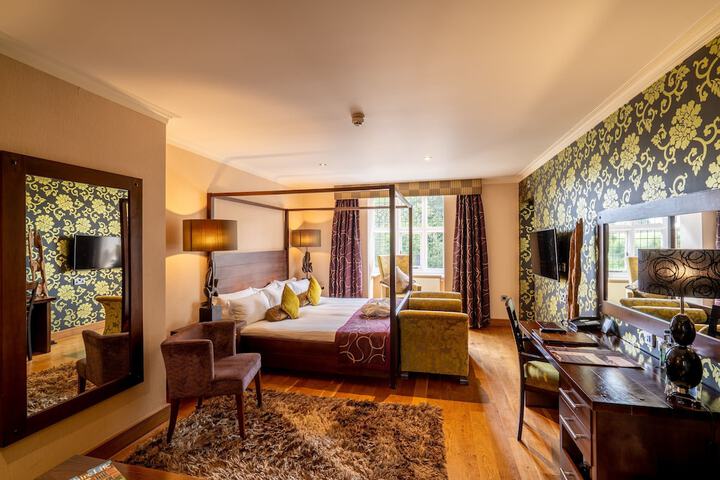 Room 10 of 44