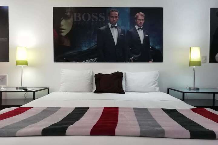 Room 8 of 60