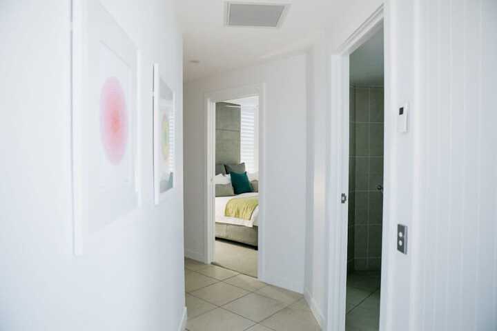 Room 5 of 181