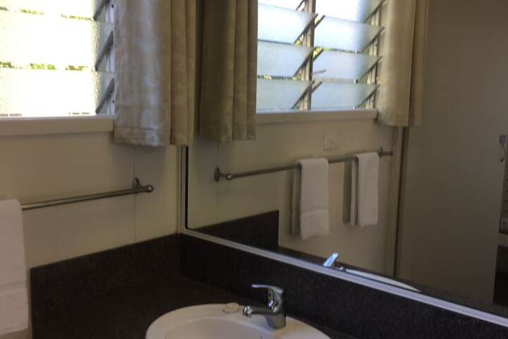 Room 15 of 34
