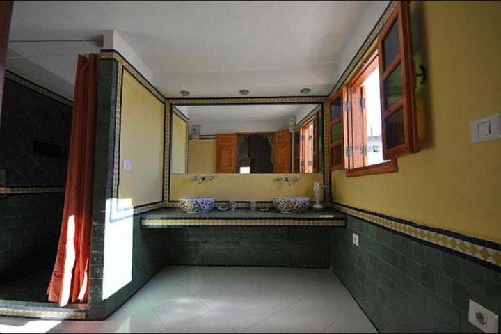 Room 23 of 47