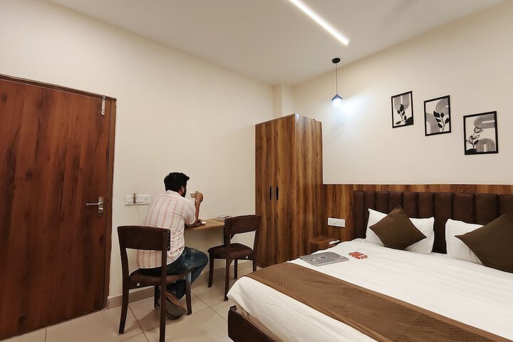 Room 10 of 22