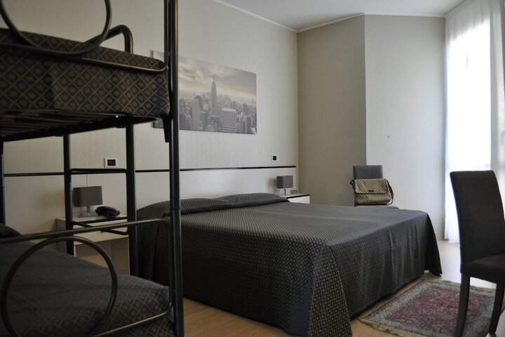 Room 5 of 30