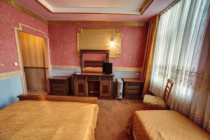 Room 12 of 45