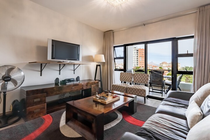 Room 52 of 148