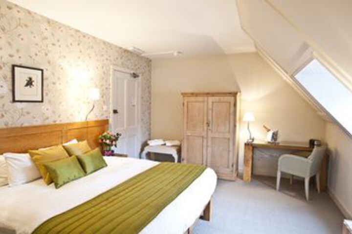 Room 50 of 71