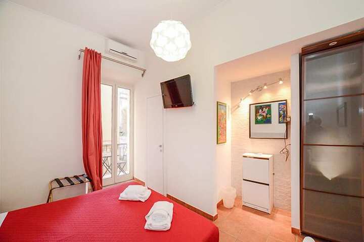 Room 17 of 18