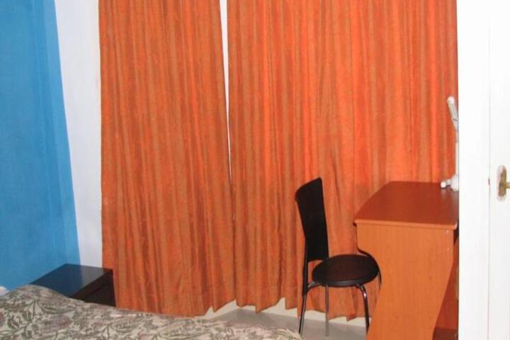 Room 4 of 5