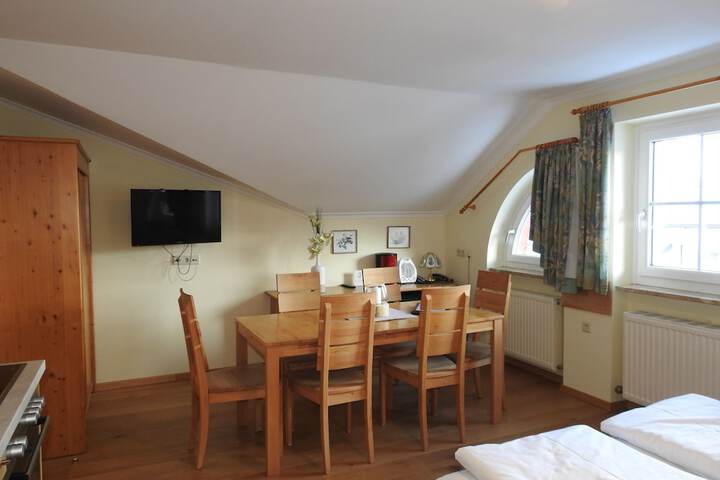 Room 8 of 70