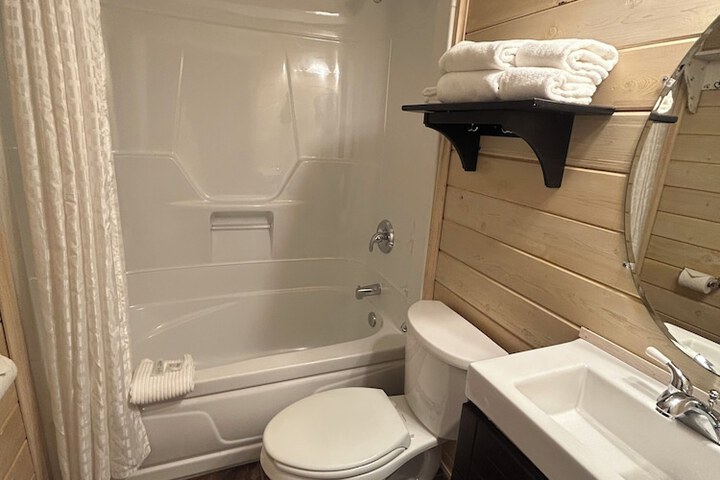 Room 12 of 18