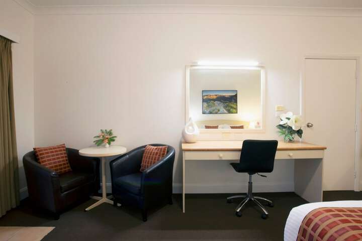 Room 3 of 48