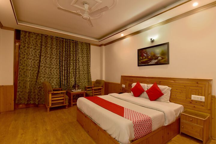 Room 5 of 16