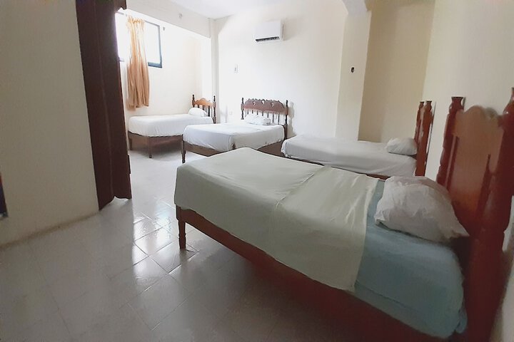 Room 9 of 25