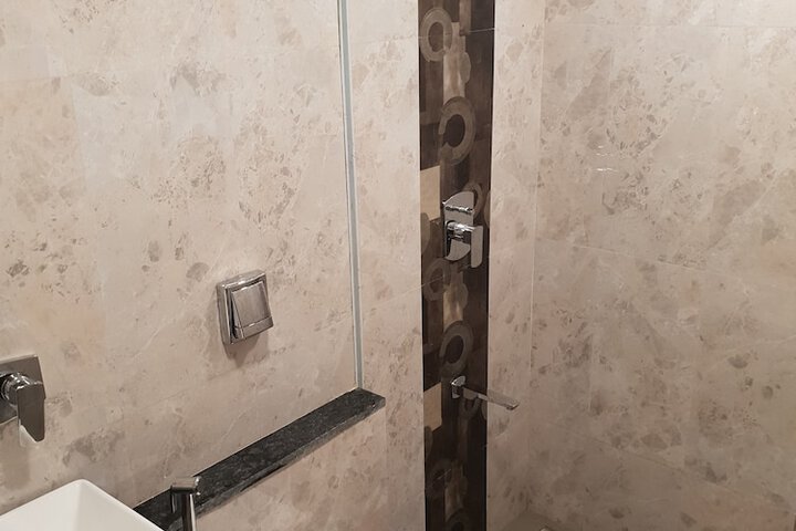Room 72 of 97