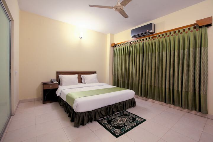Room 11 of 24