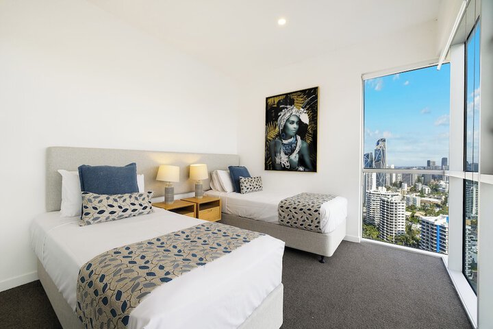 Room 34 of 171