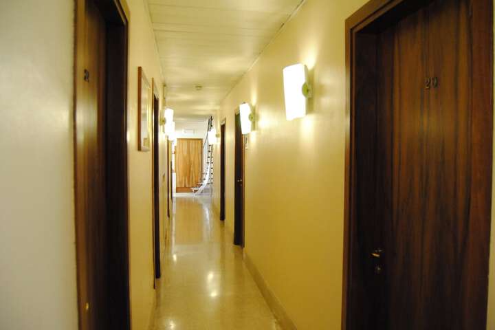 Ballroom/Hall 33 of 37