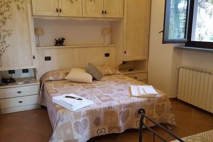 Room 26 of 161