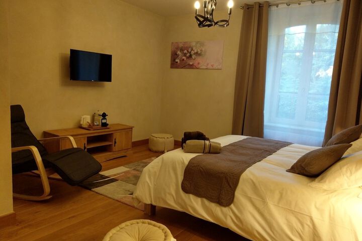 Room 32 of 44