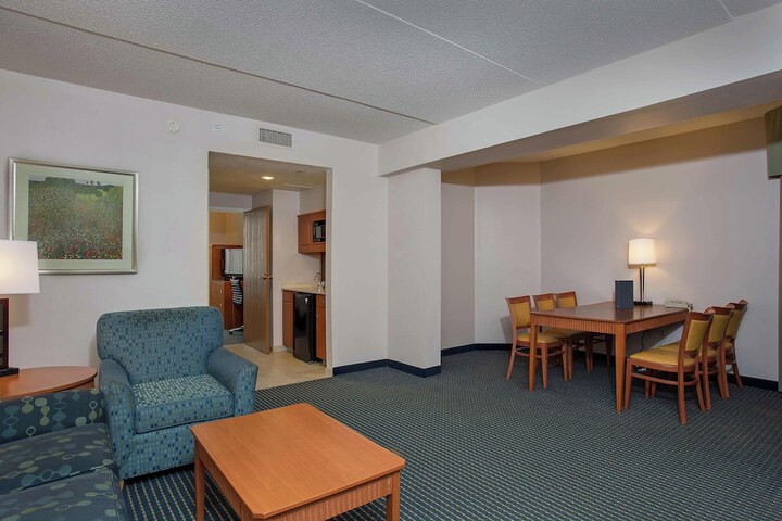 Room 47 of 112