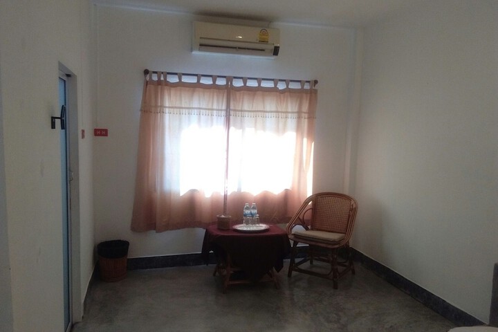 Room 35 of 104