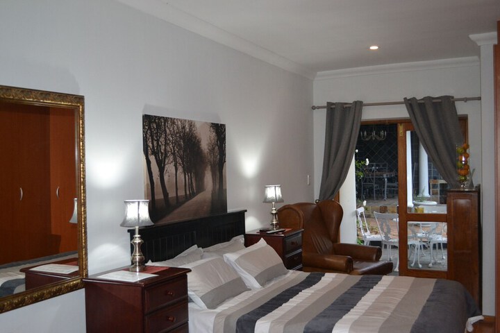 Room 3 of 41
