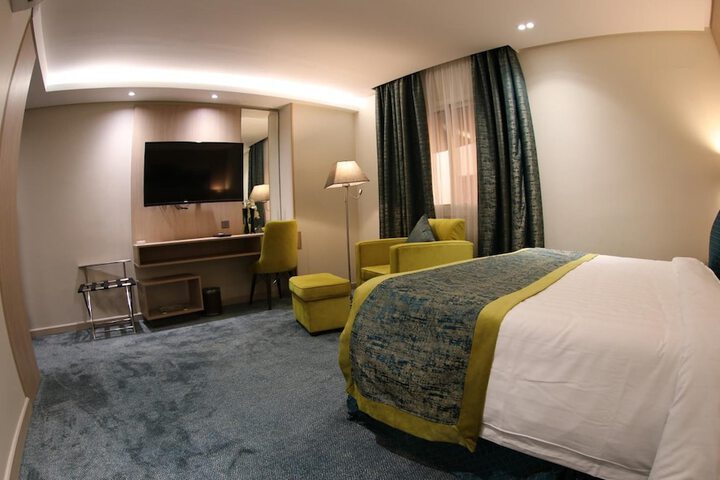 Room 12 of 55