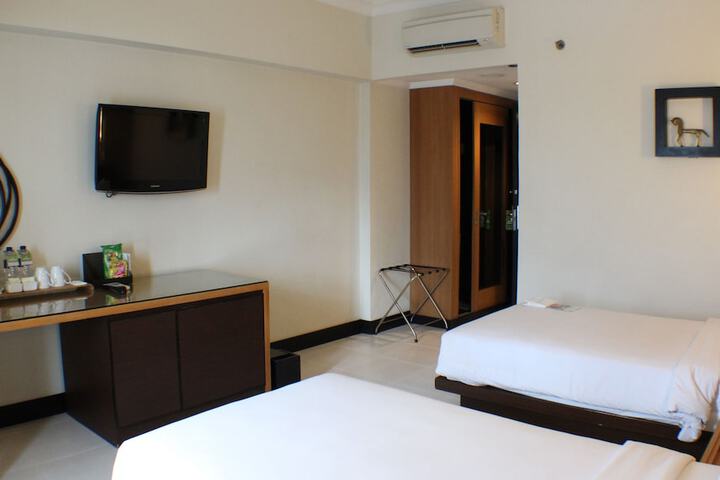 Room 9 of 57