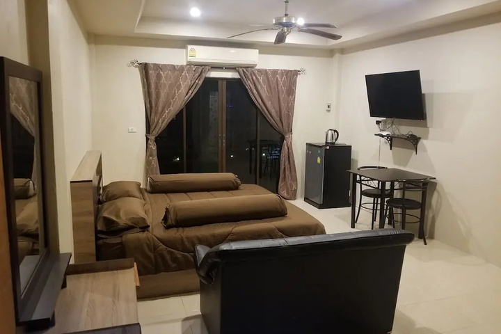 Room 3 of 11