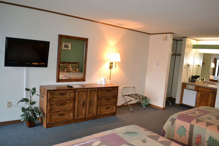 Room 8 of 34