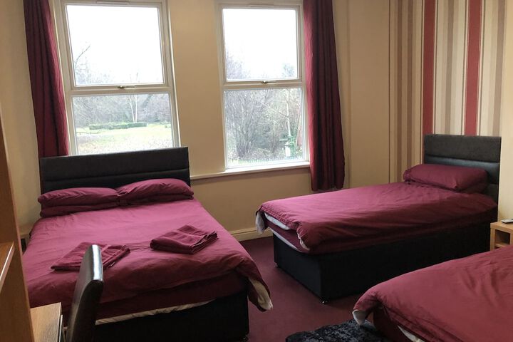 Room 7 of 33