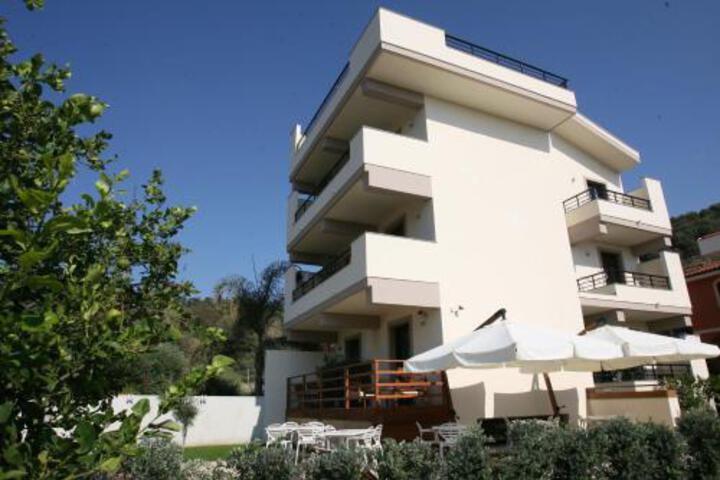 Hotel 3 of 61