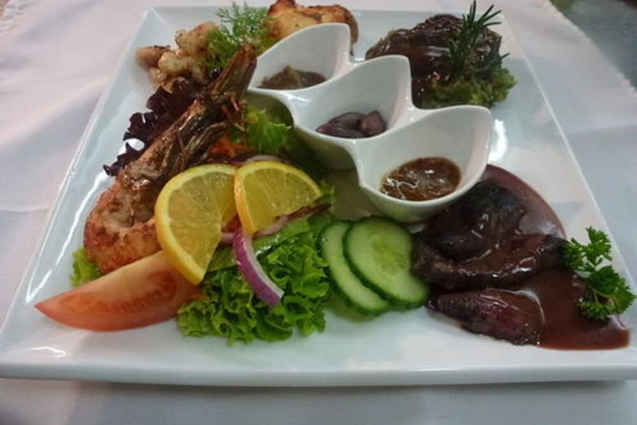 Dining 108 of 123