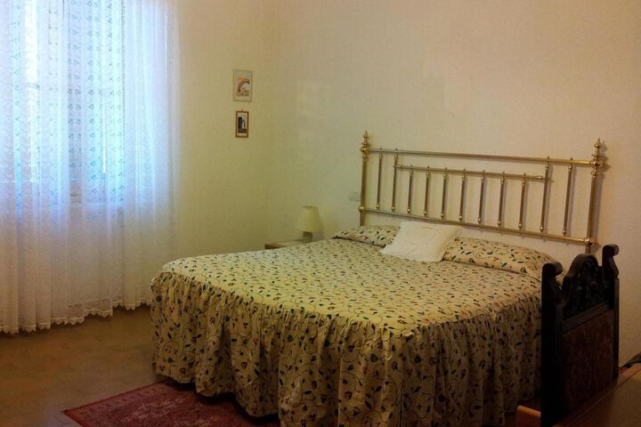 Room 5 of 39