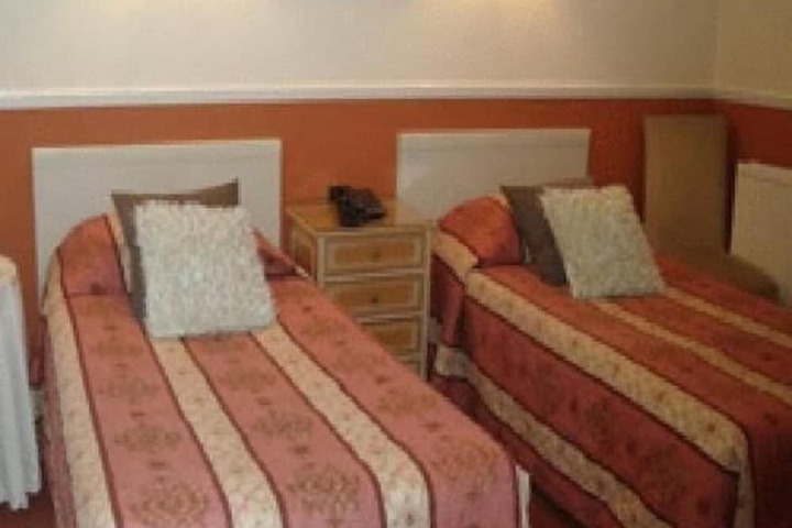 Room 15 of 34