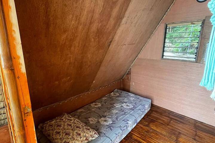 Room 5 of 17