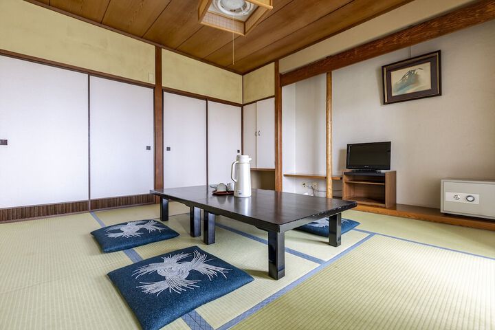 Room 15 of 52