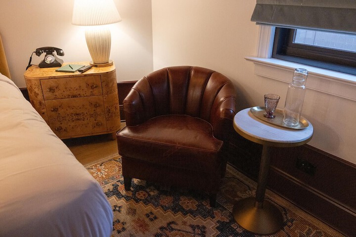 Room 19 of 81