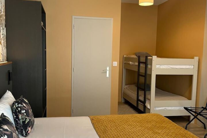 Room 8 of 49