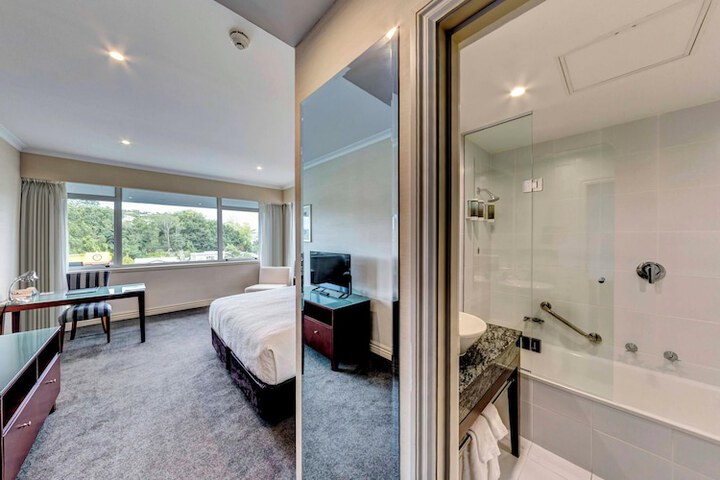 Room 14 of 70