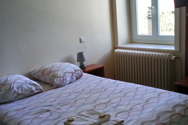 Room 10 of 30