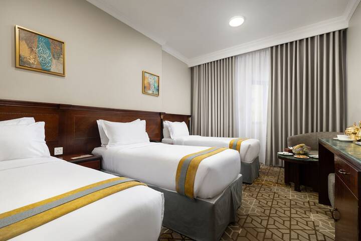 Room 8 of 42